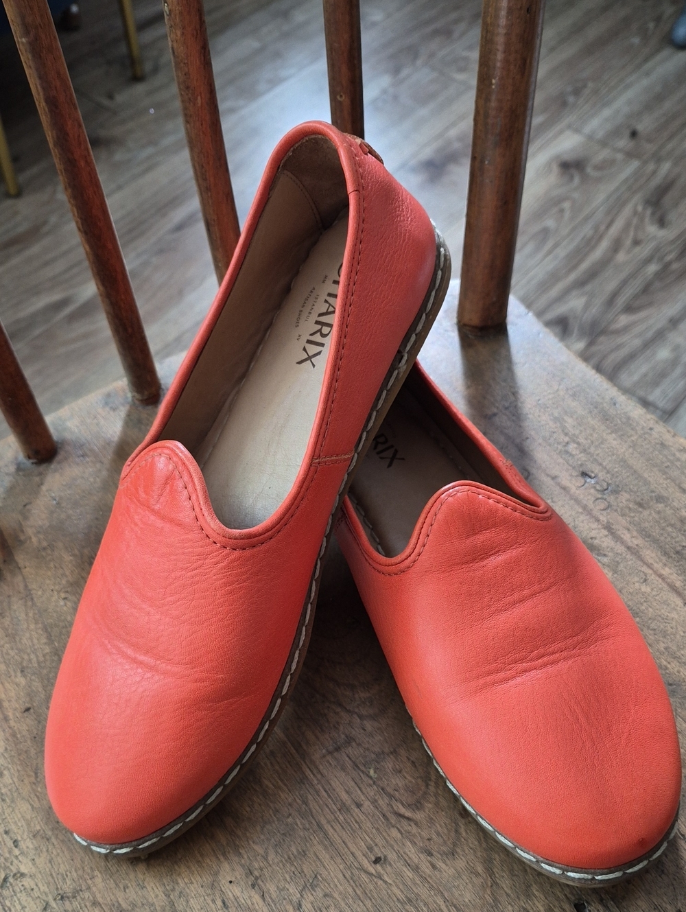 SIZE 9 CHARIX Coral-Orange Slip-On Women's